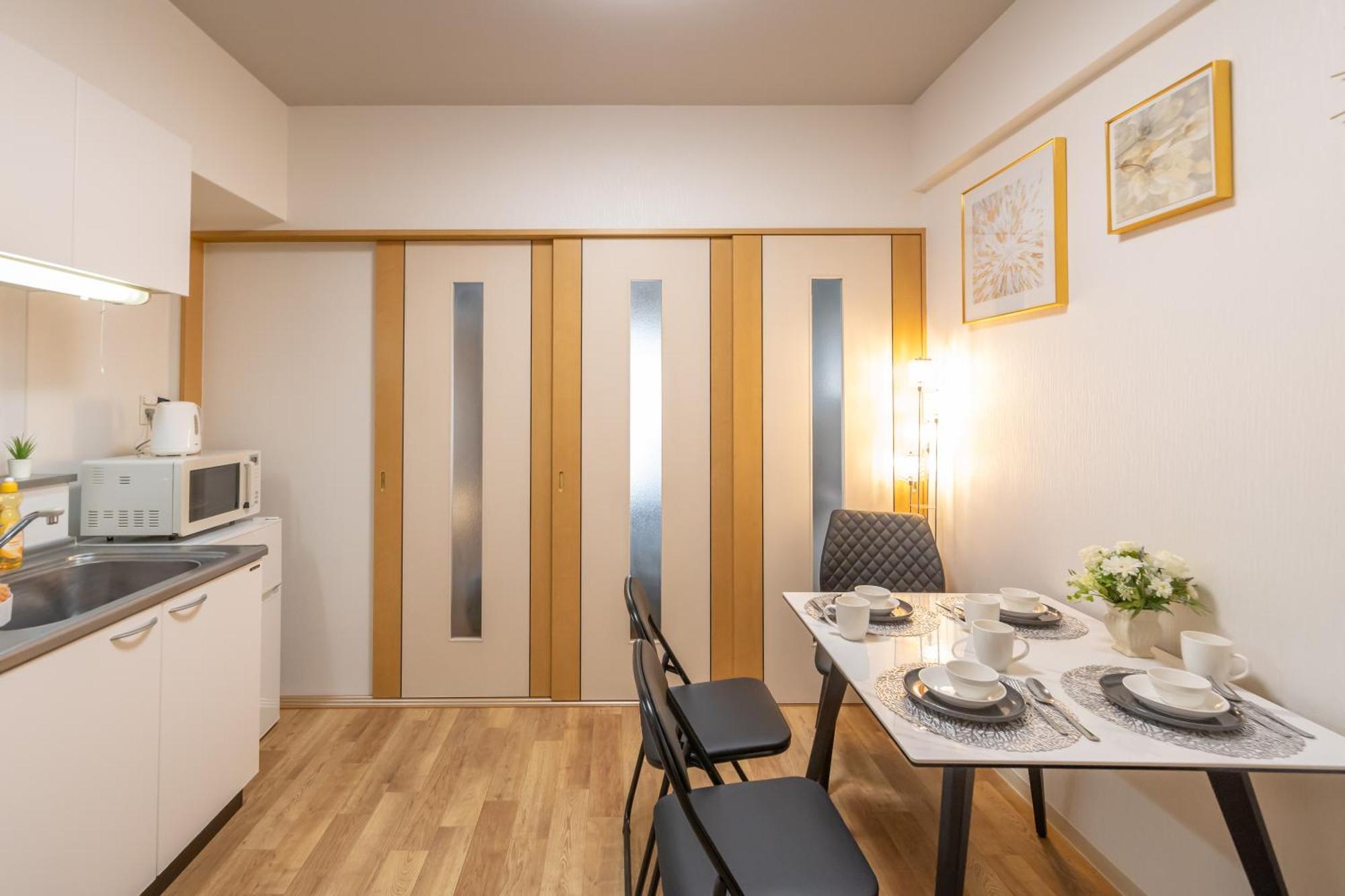 Kuromon Royal Apartment Osaka Phòng bức ảnh