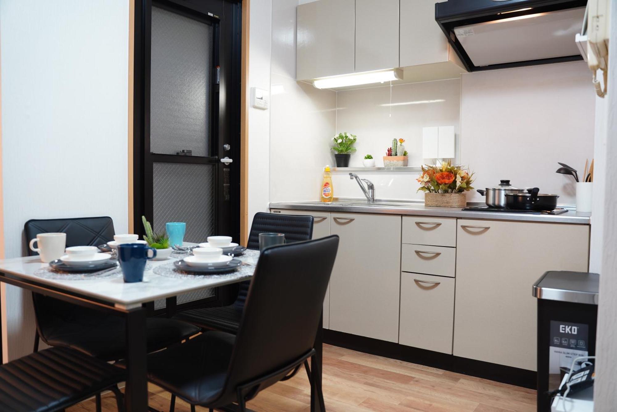 Kuromon Royal Apartment Osaka Phòng bức ảnh