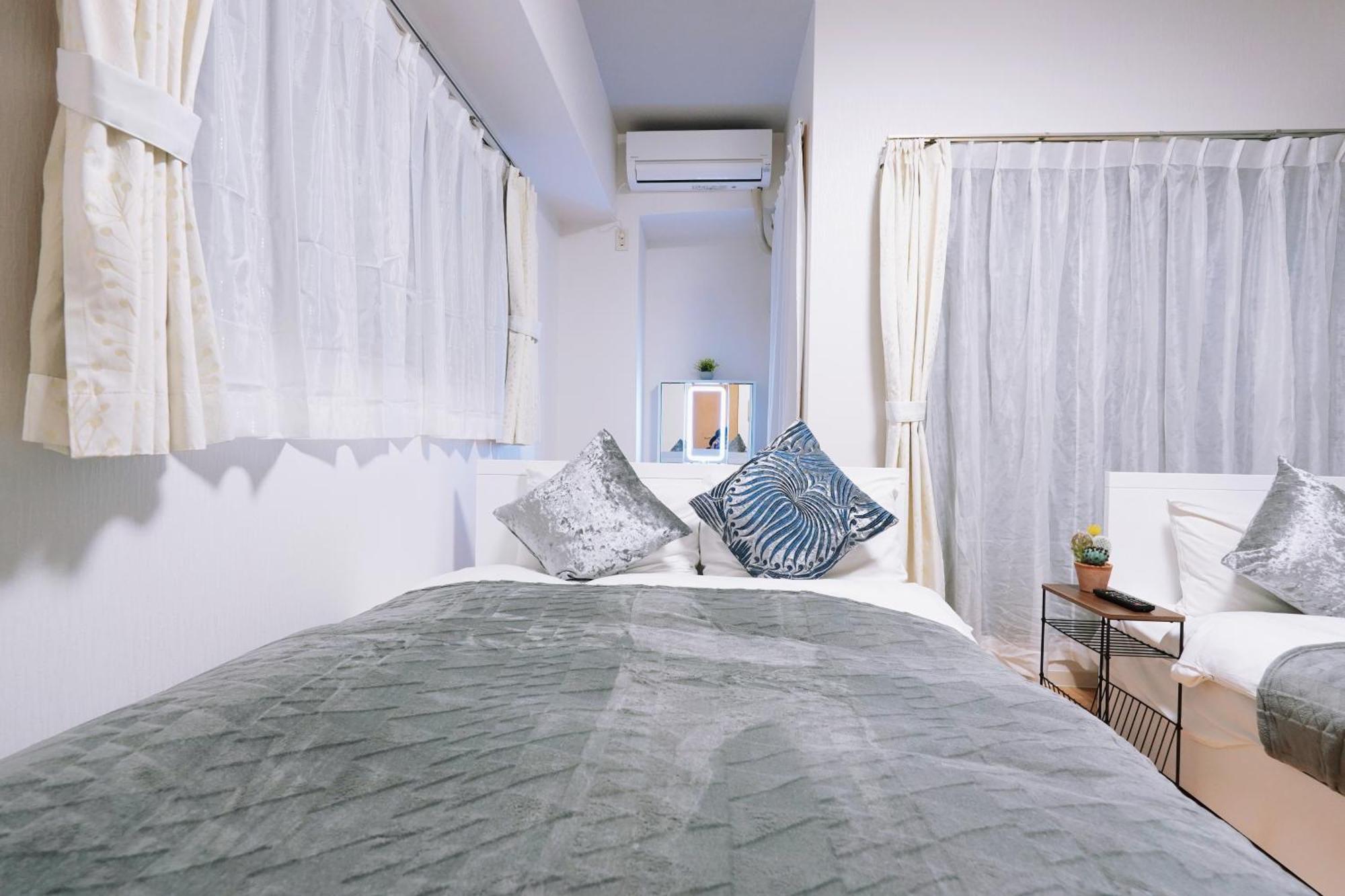 Kuromon Royal Apartment Osaka Phòng bức ảnh